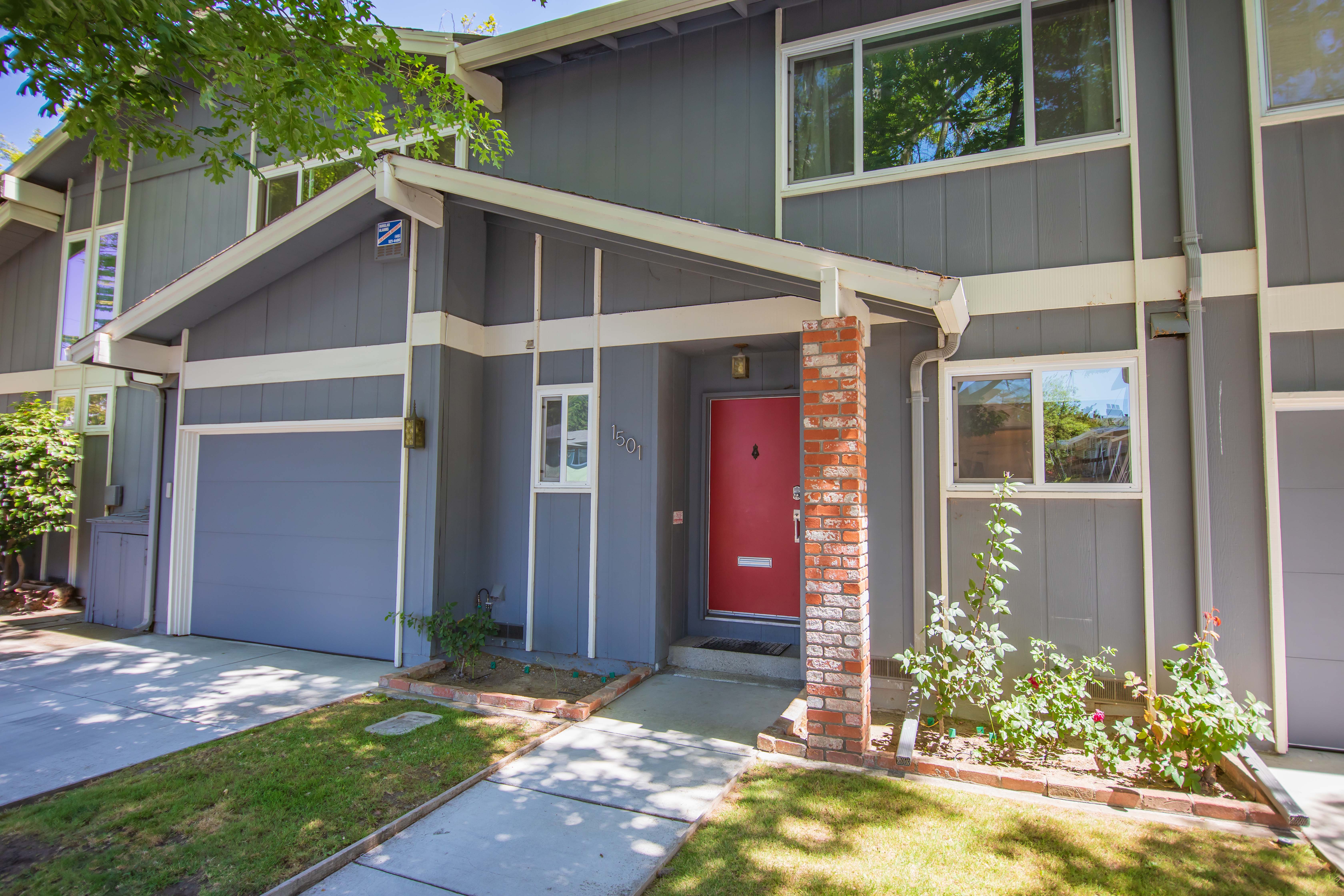 1501 Alameda Ave, Alameda, California 94501, 2 Bedrooms Bedrooms, ,2.5 BathroomsBathrooms,Condo,Past Sales,Alameda,1229