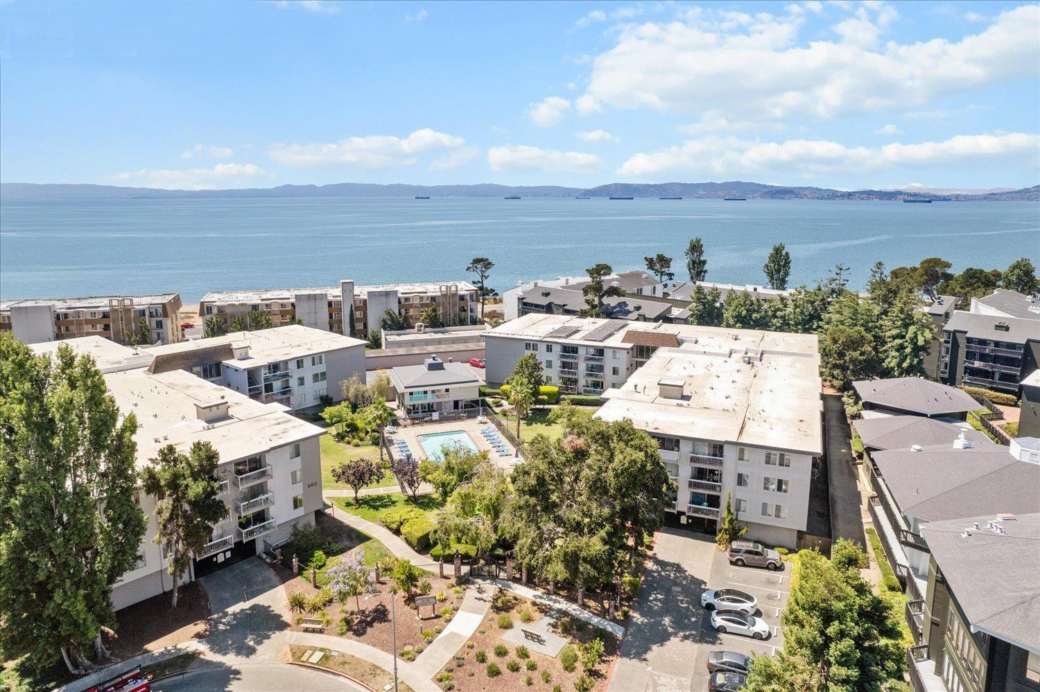 950 Shorepoint Ct, Alameda, California 94501, 1 Bedroom Bedrooms, ,1 BathroomBathrooms,Condo,Past Sales,Shorepoint,1381