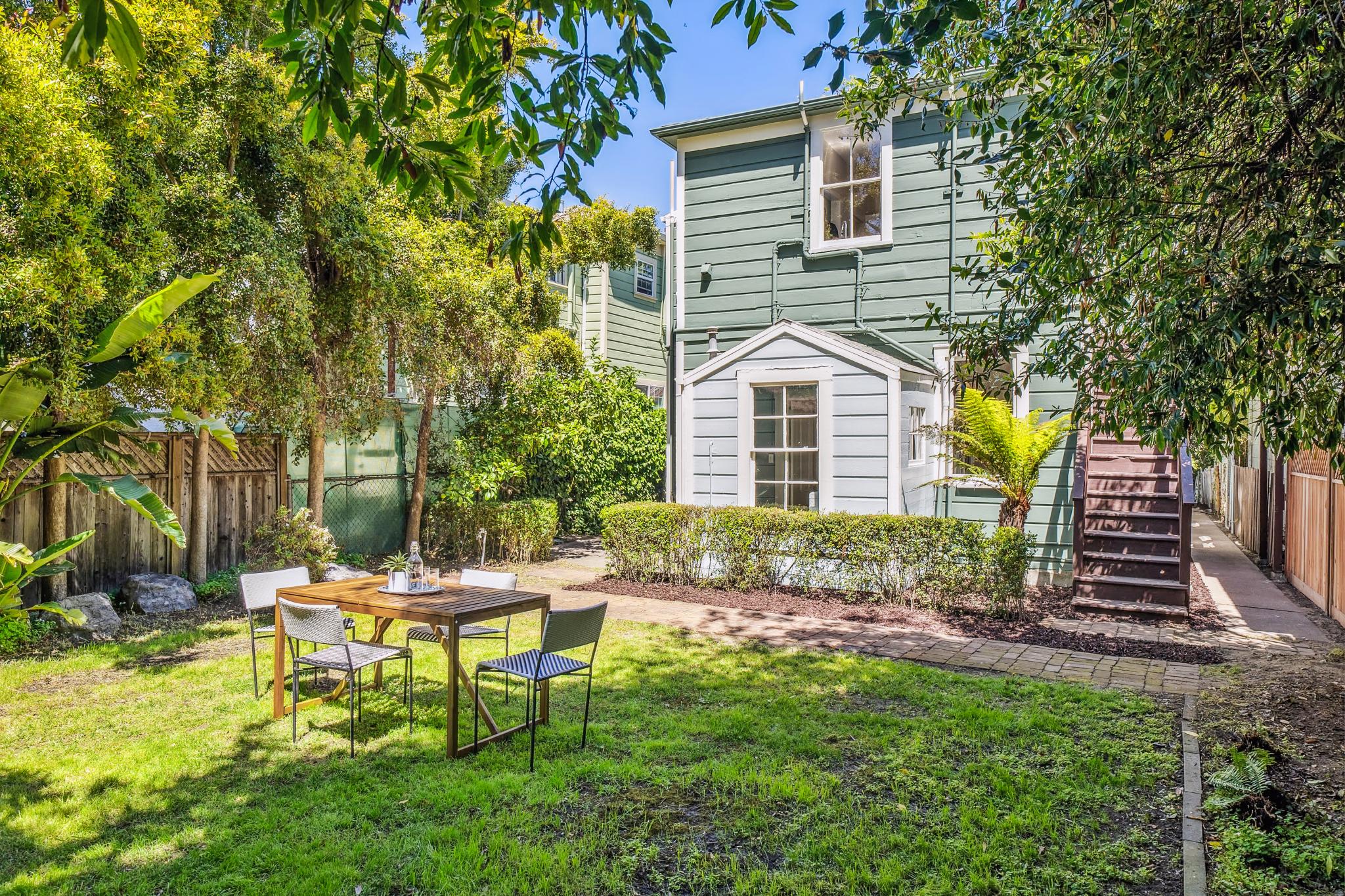 1527 Morton St, Alameda, California 94501, 5 Bedrooms Bedrooms, ,2 BathroomsBathrooms,Duplex,Active Listings,Morton,1387